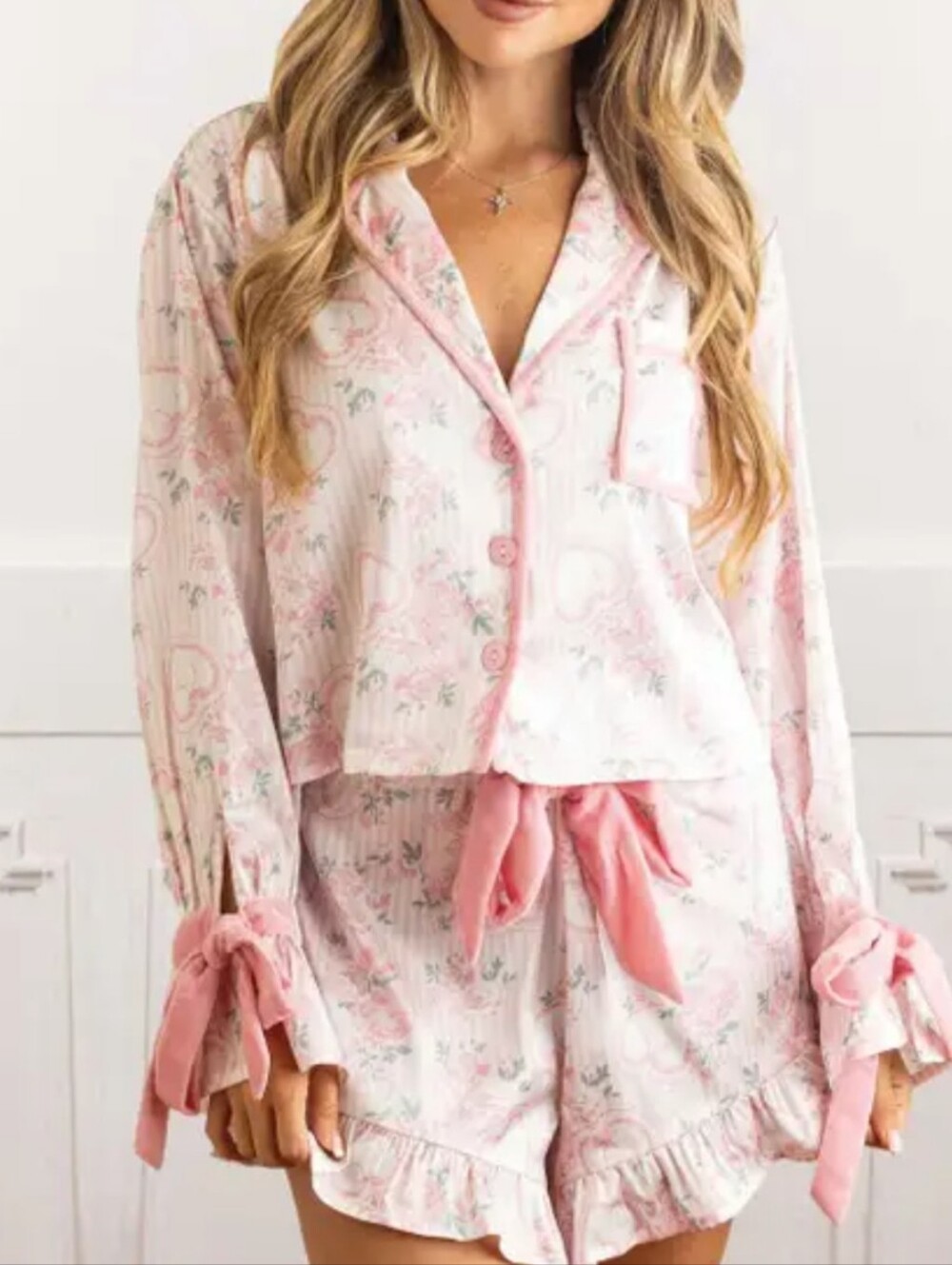 8 Oak Lane Satin Floral Heart PJ Set Pink Ruffle Shorts Bow Pajamas Medium